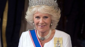 Camilla pune capăt tradiției de a avea „doamne de onoare”, dar va fi ajutată de „însoțitoarele reginei”