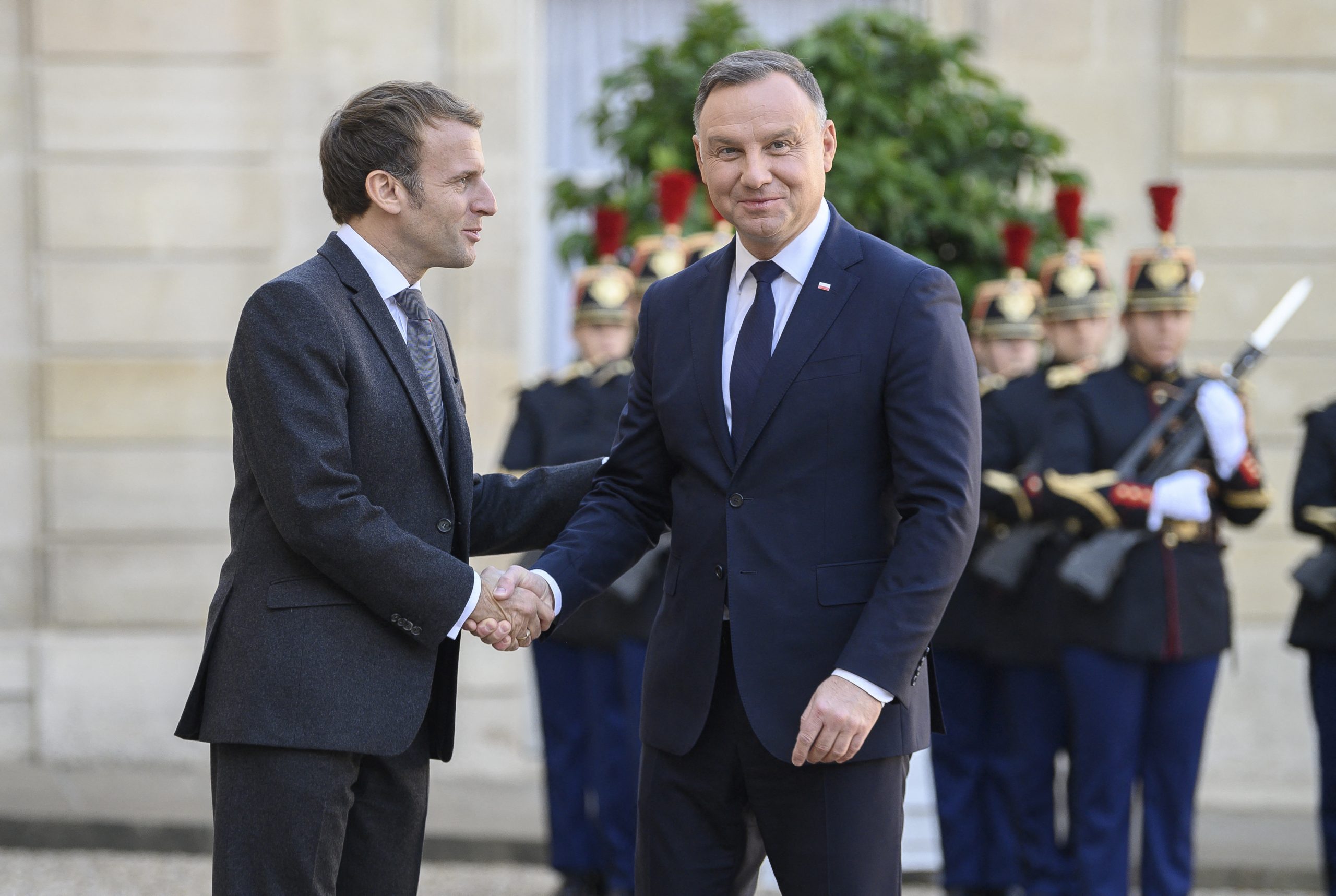 Președintele Poloniei, ținta unei farse. A fost sunat de un fals „Emmanuel Macron”