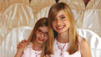 Surori gemene născute cu o afecțiune atât de rară încât au câștigat recordul Guinness World Record