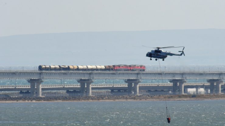 VIDEO. O plimbare deosebită cu „trenul plutitor”, la mare căutare în Thailanda