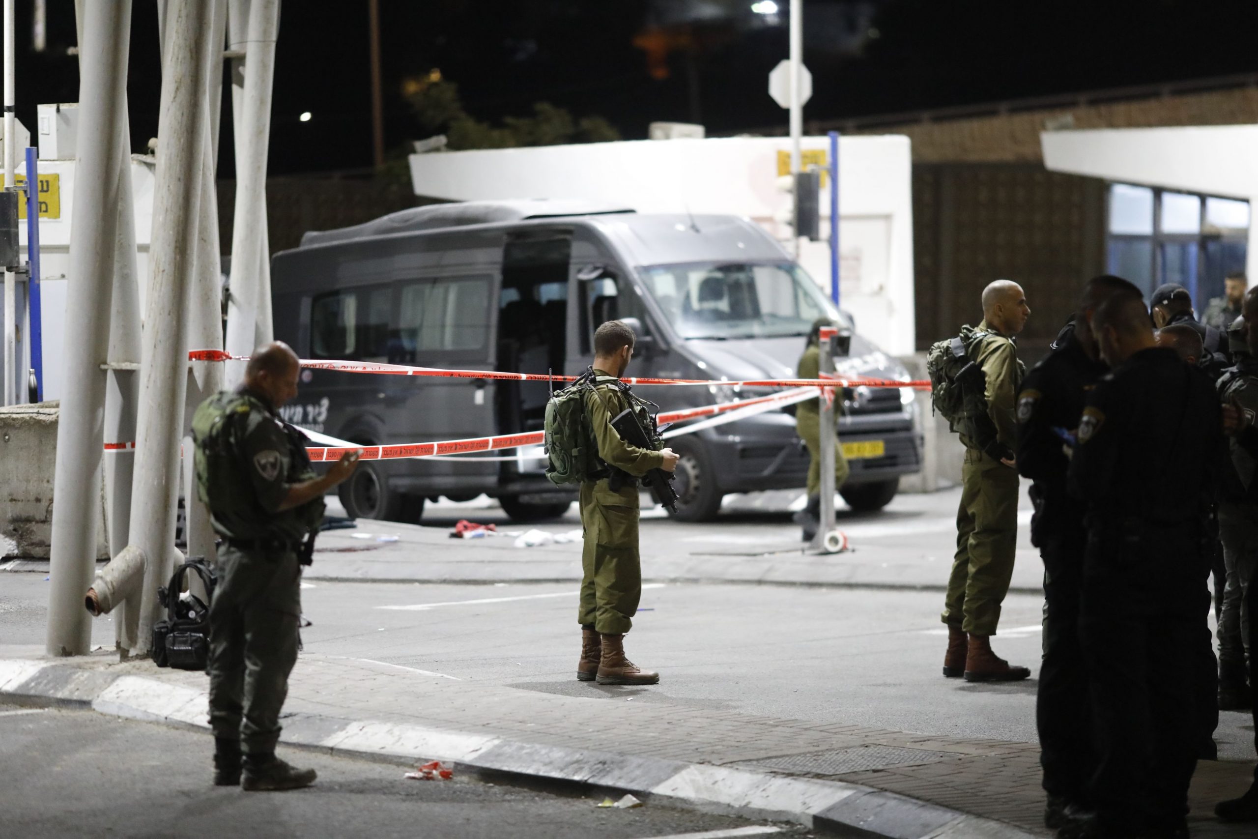 VIDEO. Atac armat în SUA: Trei morți și doi răniți. Agresorul este liber