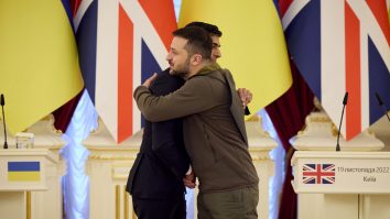 VIDEO. Premierul britanic anunță un pachet de „apărare aeriană” de 60 de milioane de dolari pentru Ucraina