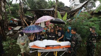 Indonezia: Bilanţul deceselor în urma seismului din provincia Java de Vest creşte la 310