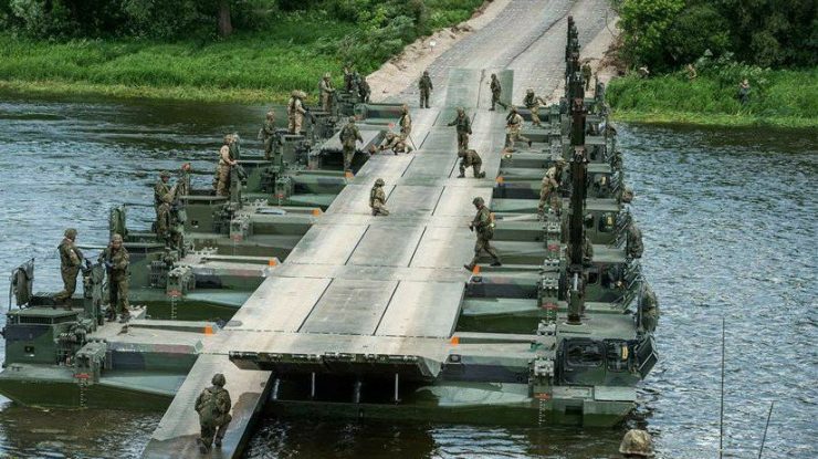 UE va identifica punctele slabe militare de pe poduri, căi ferate și aeroporturi pe fondul invaziei lui Putin în Ucraina