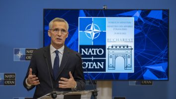 NATO la Bucureşti. A început primul eveniment major al NATO într-un stat de pe flancul estic, după invazia Rusiei din Ucraina