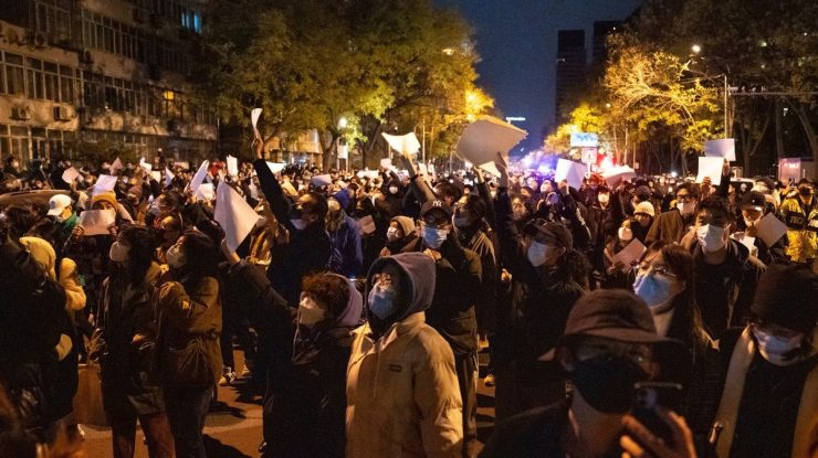 China începe anchetele privind protestele față de măsurile COVID din weekend