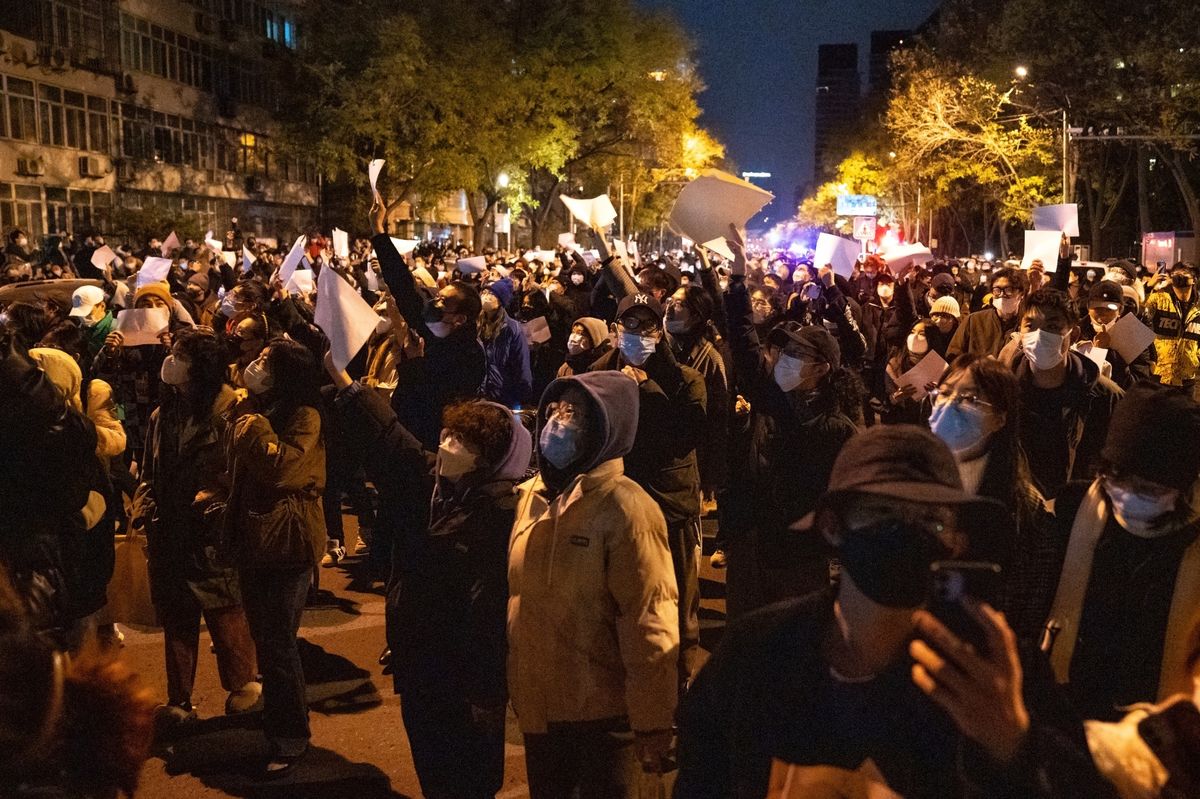 China începe anchetele privind protestele față de măsurile COVID din weekend