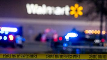 Un bărbat înarmat a lansat un schimb de focuri mortal la un magazin Walmart din SUA. Șapte persoane au fost ucise
