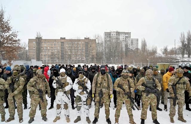 Un diplomat rus spune că instructorii NATO trebuie să părăsească Ucraina înainte de începerea discuțiilor