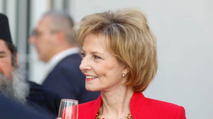 Custodele Coroanei: Transmit afecţiunea pentru românii care au dovedit compasiune faţă de cei care suferă