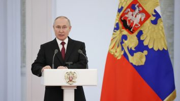 Putin interzice exporturile de petrol rusesc către țările care au aplicat un plafon de preț începând cu luna februarie