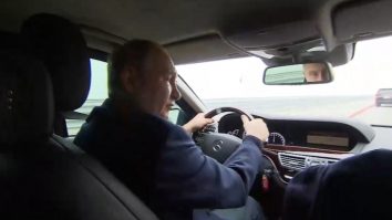VIDEO. Vladimir Putin a inspectat personal Podul Kerci. Este prima vizită în Crimeea, de la începutul invaziei în Ucraina