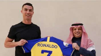Cristiano Ronaldo semnează un contract de 75 de milioane de dolari pe an cu Al-Nassr