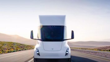 Tesla a livrat primul său camion electric către PepsiCo. Scopul este de a salva lumea