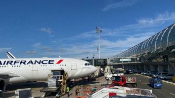 MAE a emis o atenţionare de călătorie pentru Franţa: Perturbări ale zborurilor pe Charles de Gaulle şi Orly