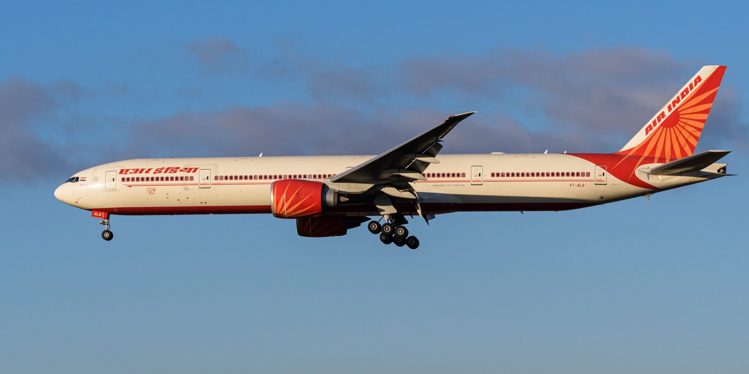 RAPORT. Air India pregătește o comandă pentru 500 de avioane Airbus și Boeing în valoare de 100 de miliarde de dolari