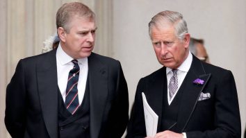 RAPORT. Regele Charles îi interzice prințului Andrew să intre în Palatul Buckingham
