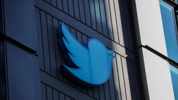 Twitter a suspendat, fără explicaţii, conturile mai multor jurnaliști de la CNN, NYT, WaPo