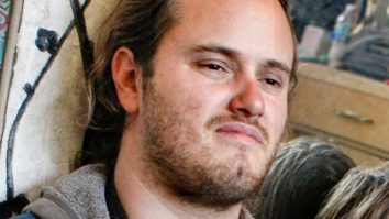 Bărbatul acuzat de atacul cu ciocanul asupra soțului lui Nancy Pelosi a spus că îl avea ca țintă pe Tom Hanks