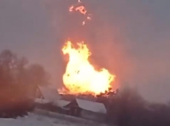 VIDEO. Explozie la o conductă care transportă gaze din Rusia în Europa prin Ucraina. Trei persoane au murit și una a fost rănită