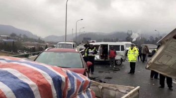 VIDEO. 200 de vehicule se ciocnesc pe un pod din China din cauza ceții. O persoană a murit