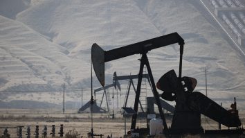 OPEC+ a decis să își mențină politica actuală de reducere a producției de petrol, înainte de sancțiunile impuse de UE Rusiei