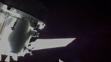 VIDEO. Trei astronauţi chinezi au revenit pe Pământ după şase luni la bordul staţiei spaţiale Tiangong