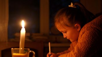 Mai bine de 500 de localități din Ucraina au rămas fără energie electrică