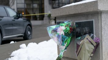 Cel puțin trei morți într-un schimb de focuri de armă la un centru cultural kurd din Paris