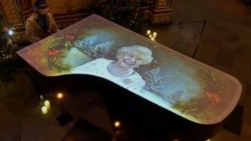 Kate Middleton aduce un omagiu în timp ce imaginea Reginei apare pe un pian în timpul concertului de colinde de Crăciun