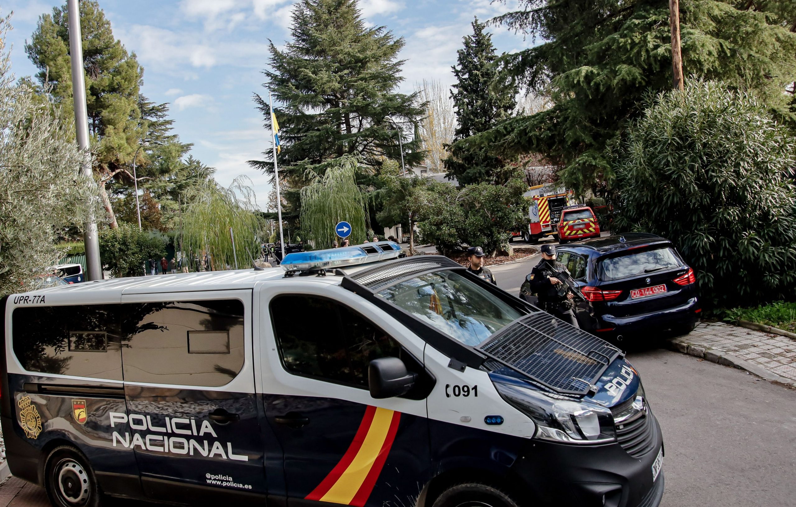 Un colet explozibil a ajuns și la Ambasada SUA de la Madrid. Ar fi o a șasea scrisoare-capcană înregistrată la instituții oficiale din Spania