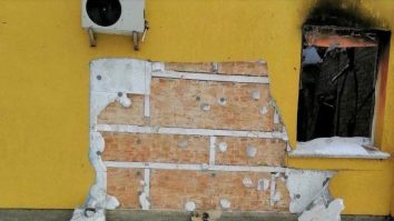 Un grup de „hoți” a încercat să fure o pictură murală a lui Banksy de pe un zid din Ucraina
