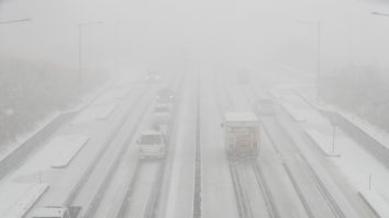 Furtuna „mortală” de zăpadă a lăsat fără curent electric 1,5 milioane de persoane în SUA și Canada