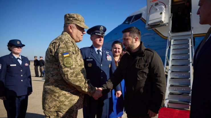 Zelenski a ajuns la Washington și a cerut mai mult ajutor și arme pentru Ucraina