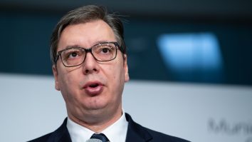 Cererea sârbă de a desfășura trupe în Kosovo, respinsă de NATO. Anunţul Aleksandar Vučić