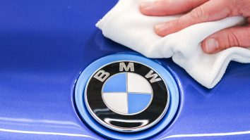 VIDEO. BMW prezintă un prototip de mașină care își poate schimba culoarea