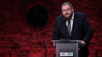 Directorul de la Auschwitz invocă megalomania bolnavă în războiul din Ucraina într-un discurs de comemorare