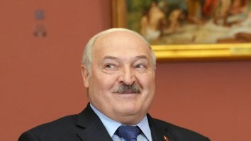 Alexander Lukașenko a vizitat o bază militară unde sunt staționate trupe rusești