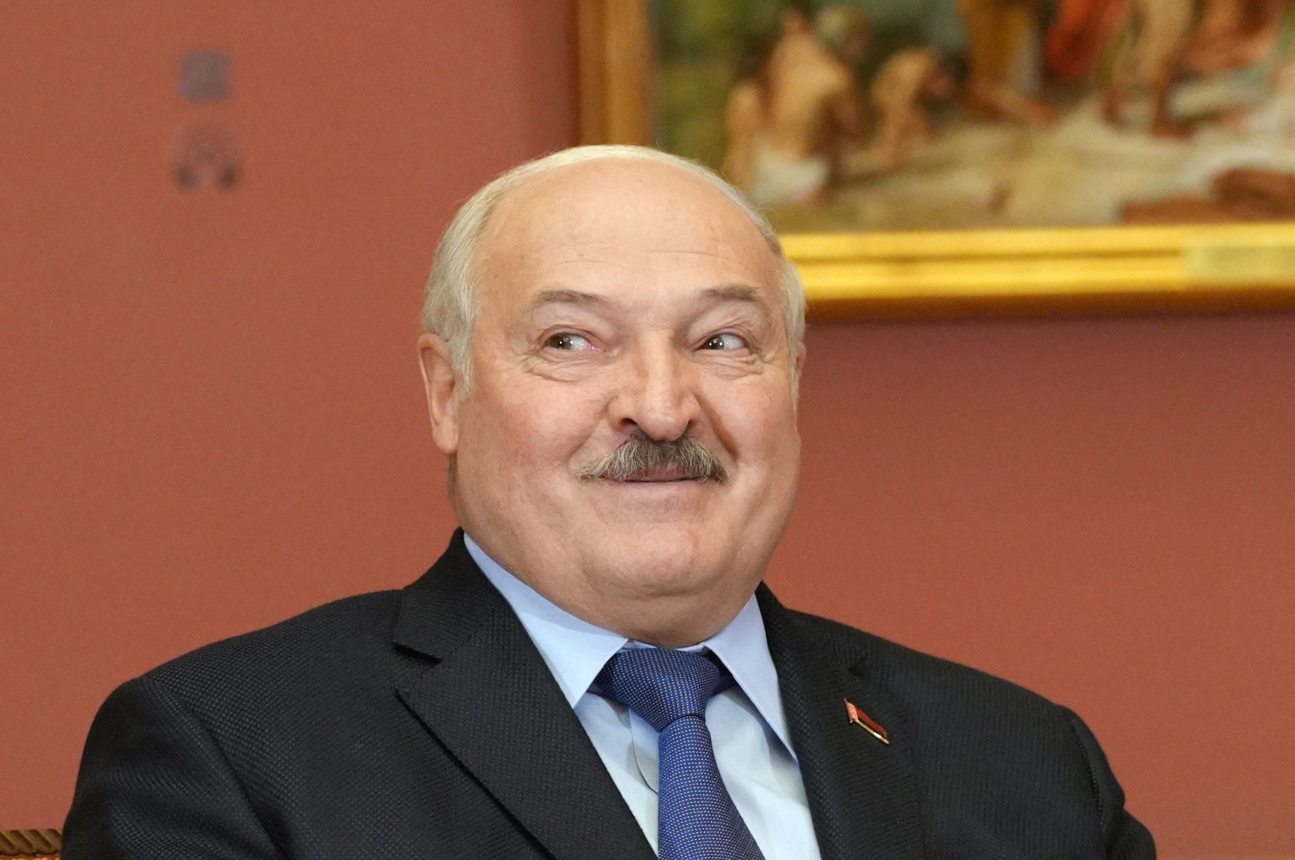 Alexander Lukașenko a vizitat o bază militară unde sunt staționate trupe rusești