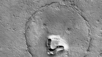 „Un urs pe Marte?”: NASA a surpins o formațiune geologică ciudată pe Planeta Roșie