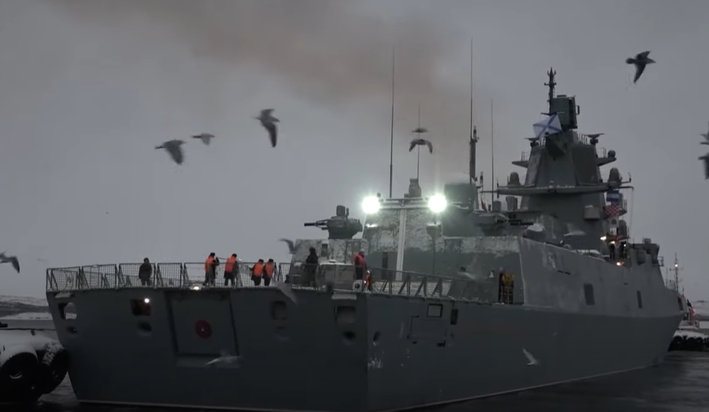 Nava de război a lui Putin înarmată cu rachete nucleare, se îndreaptă spre Marea Britanie