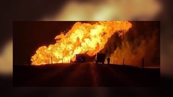 VIDEO. Explozie la o conductă de gaz care leagă Letonia de Lituania. Localitatea din apropiere urmează să fie evacuată