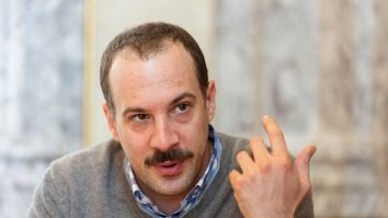 Un actor austriac care a jucat într-un film despre Sisi, găsit cu 58.000 de filme de pornografie infantilă