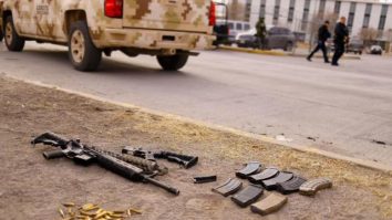 Cel puțin 14 persoane au fost ucise într-un atac armat asupra unei închisori din orașul mexican de frontieră Juarez