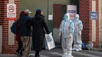 Noi temeri de pandemie, după ce China declară o creștere de 1000% a cazurilor COVID