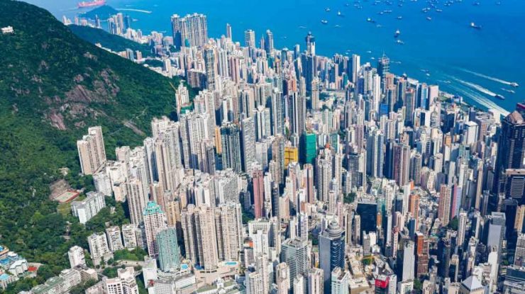 China va deschide granița cu Hong Kong după trei ani de control strict