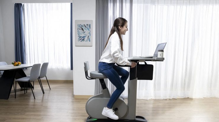 O canadiancă a fost obligată să-și despăgubească fostul angajator pentru că s-a logat, dar nu a lucrat