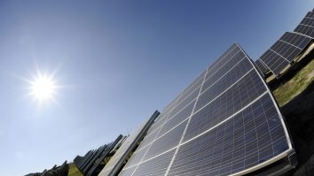 Oamenii de știință britanici intenționează să lanseze panouri solare în spațiu pentru a rezolva criza energetică mondială