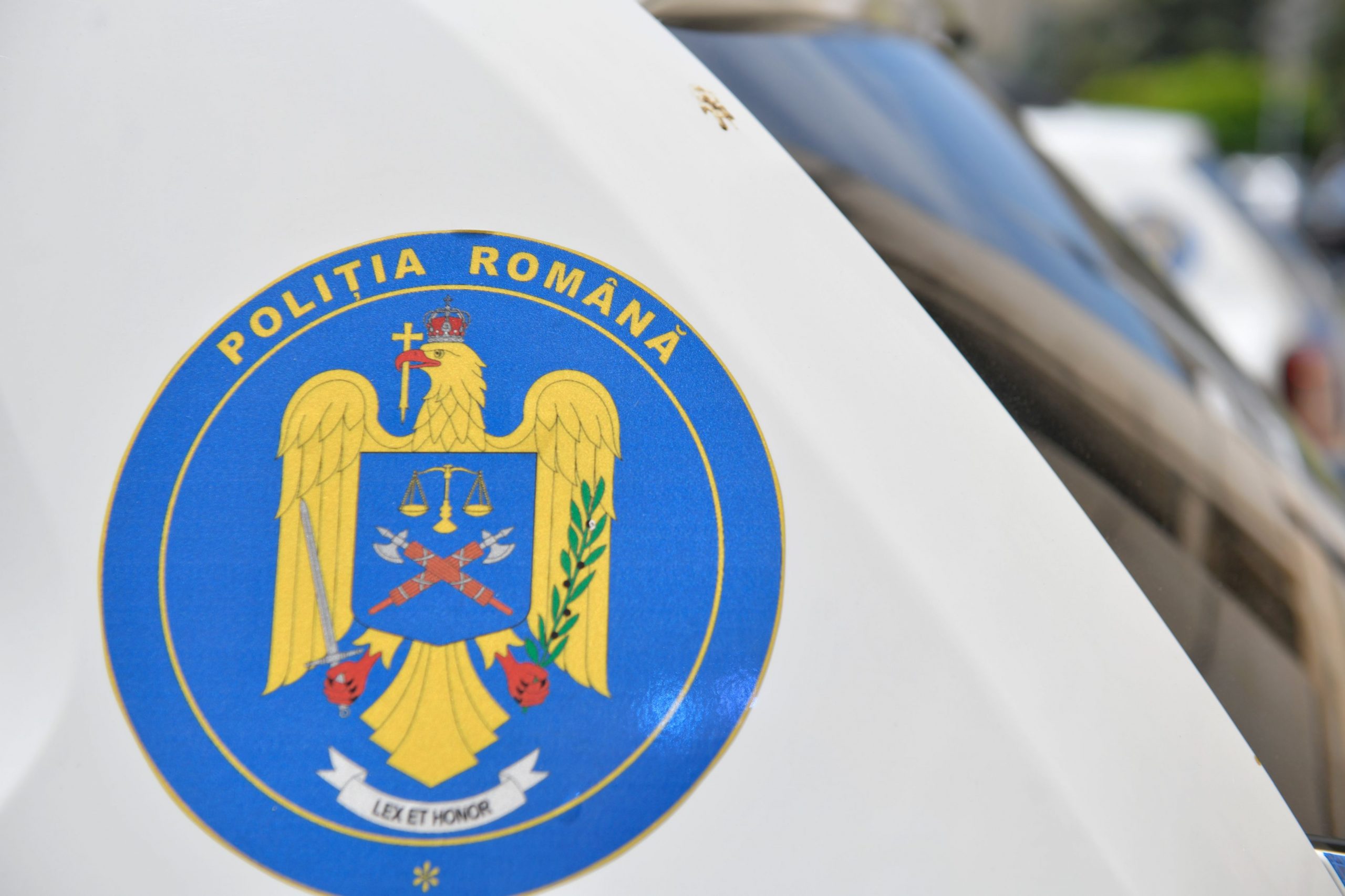 Codul rutier se schimbă. Șoferii pot primi amenzi mari chiar și de la polițiștii de la ghișeu