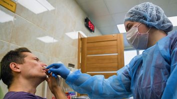 Primul vaccin nazal COVID a fost lansat în India. Cum acționează iNCOVACC